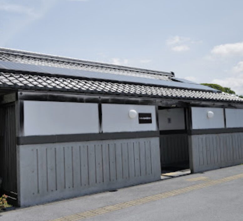 彦根城　桜　トイレ