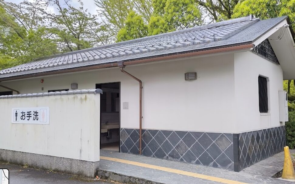 三井寺　桜　トイレ