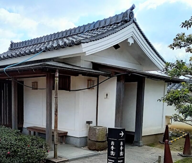 姫路城　桜　トイレ