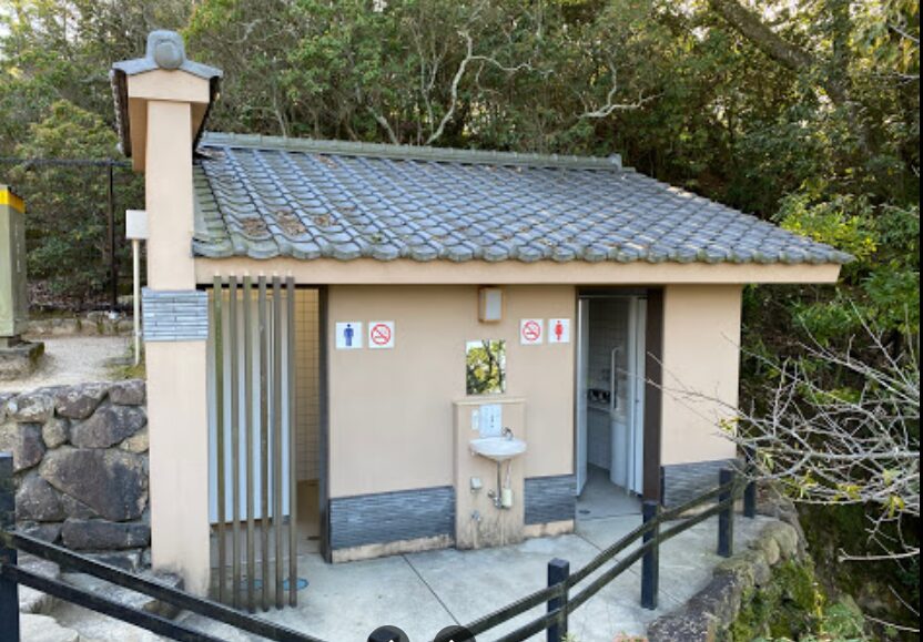 宮島　厳島神社　桜　トイレ