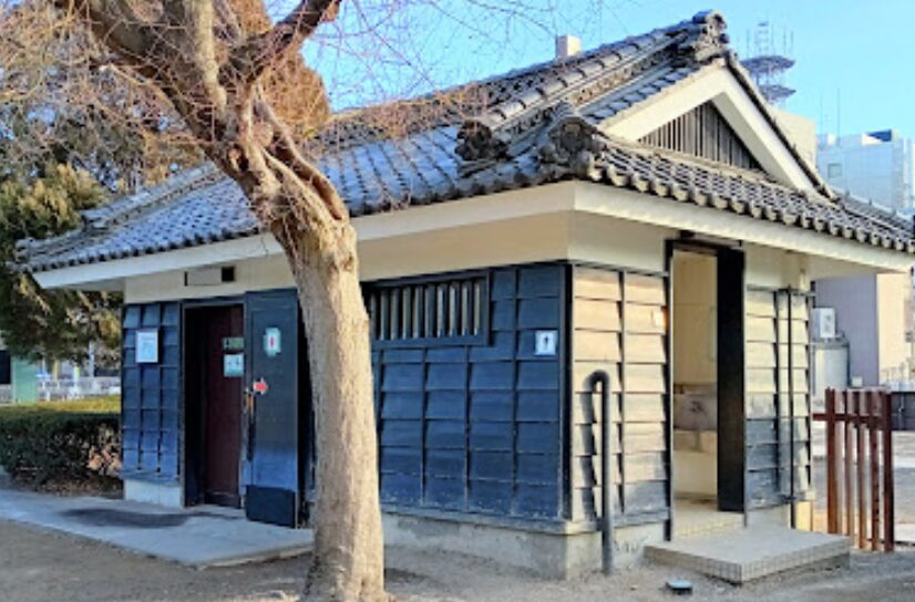 松本城　桜　トイレ